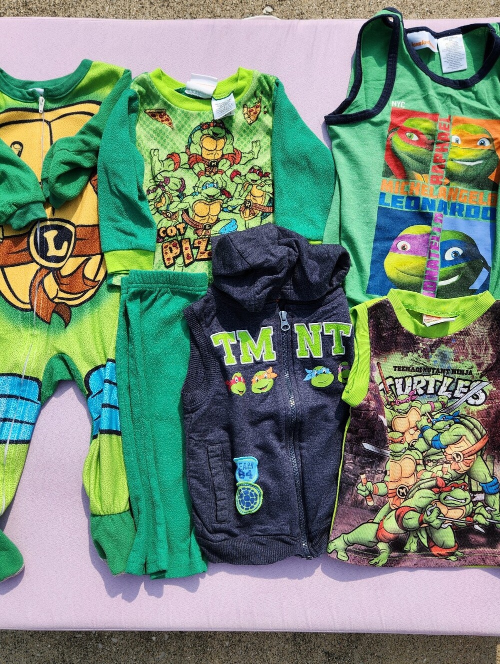 2013-16 Nickelodeon Teenage Mutant Ninja Turtles Mixed Sized Clothing Lot of 5